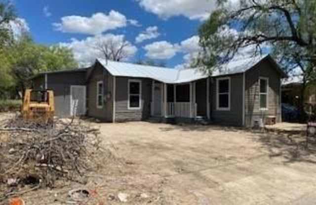 Photo of 264 Medina St.