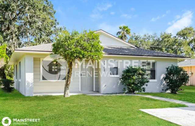 1303 Travelers Palm Drive