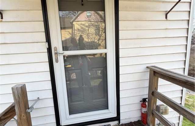 1006 Sullivan Trail unit: B