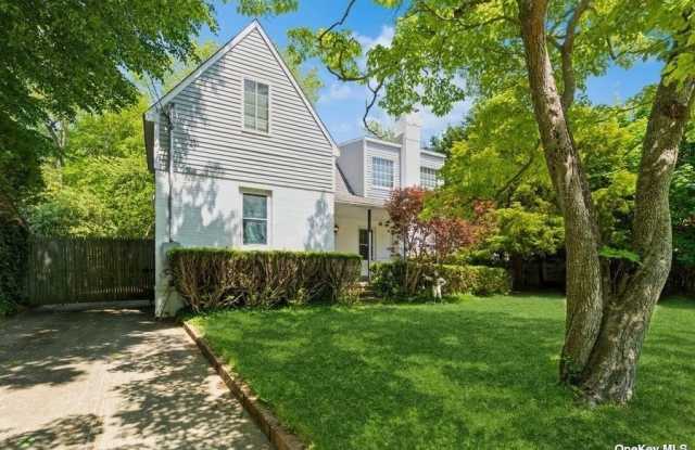 1435 Hobart Road