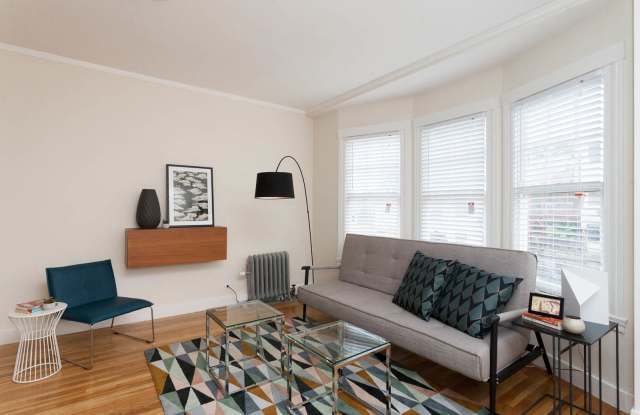 Photo of 990 Fulton St