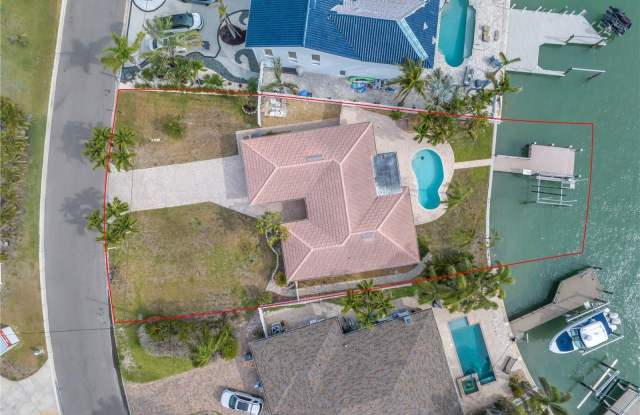 10128 YACHT CLUB DRIVE