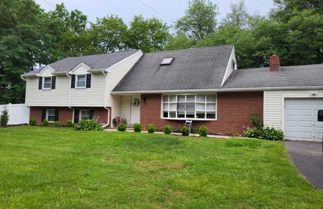 566 South Old Middletown Road - 566 South Old Middletown Road, Delaware County, PA 19063