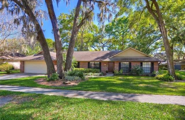 1101 OAKRIDGE MANOR DRIVE