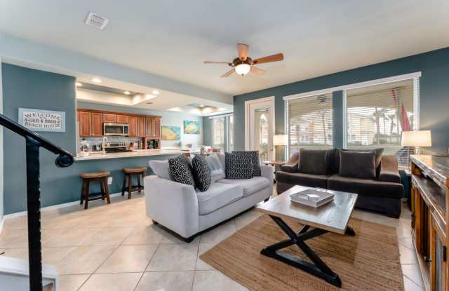 Photo of 2 Harbor Town