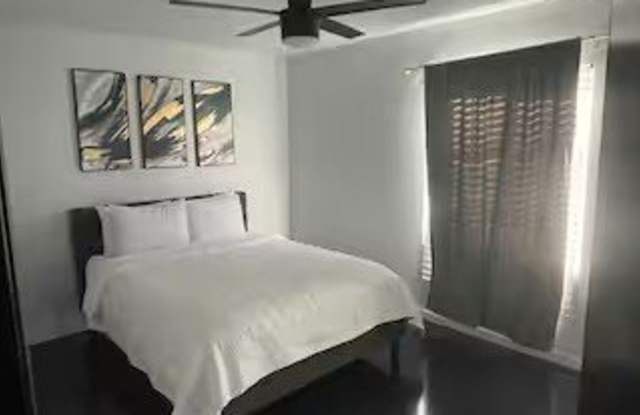 7192 Shimmering Avenue