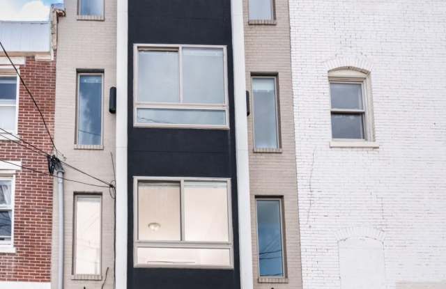 2102 BERGES Street unit: B