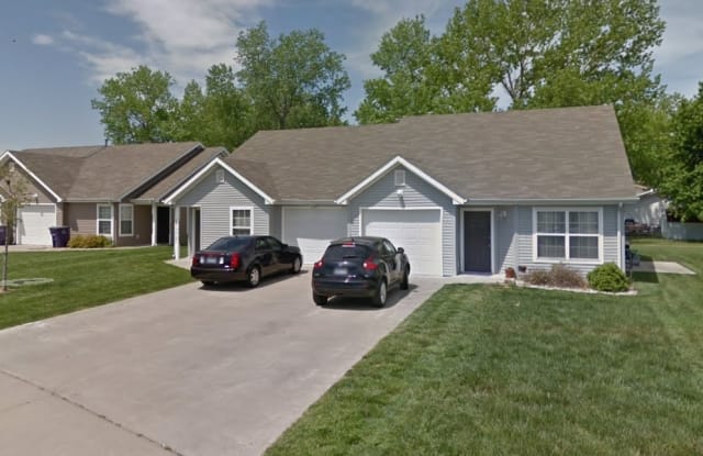 2413 Walden Lane - 2413 Walden Lane, Manhattan, KS 66502