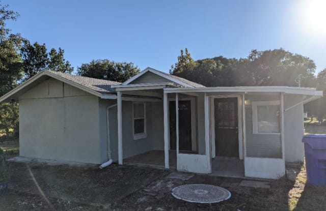 1319 S Mt Homer Rd - 1319 Mt Homer Road, Tavares, FL 32778