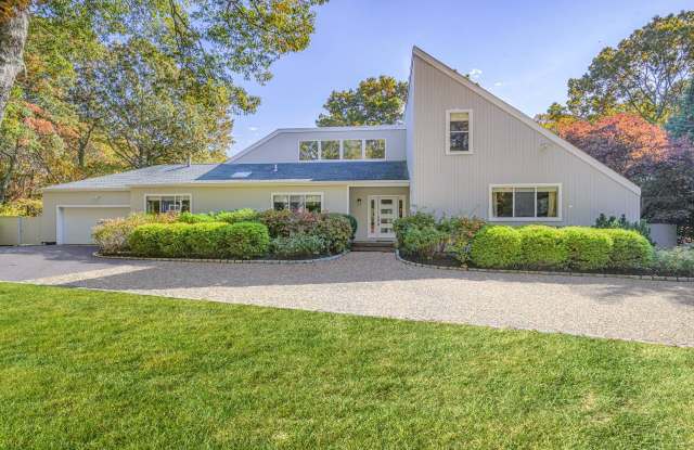 15 Fox Hollow Drive
