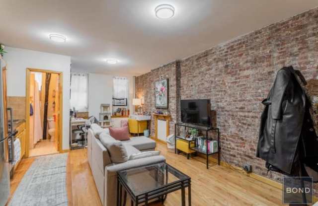Photo of 251 East Broadway