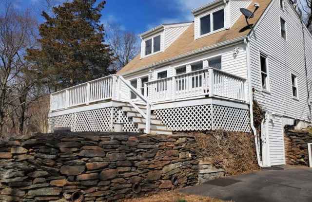 932 Saybrook Road