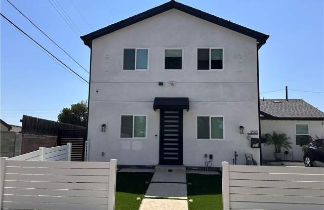 Photo of 9585 Woodale Avenue