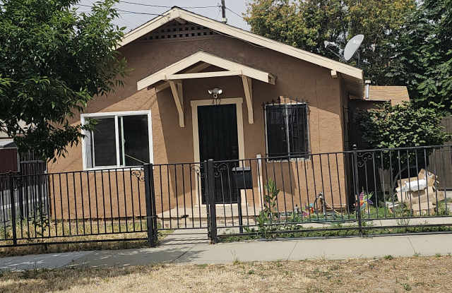 412 South Palm Avenue