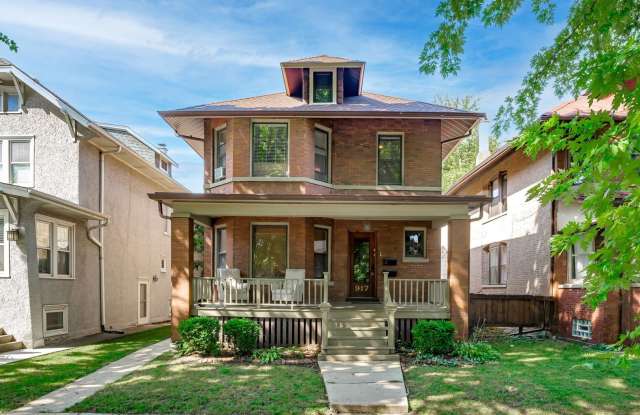 Photo of 917 Wenonah Avenue unit: 2