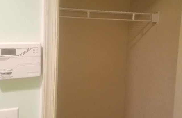 Photo of 290 Riverbend Dr