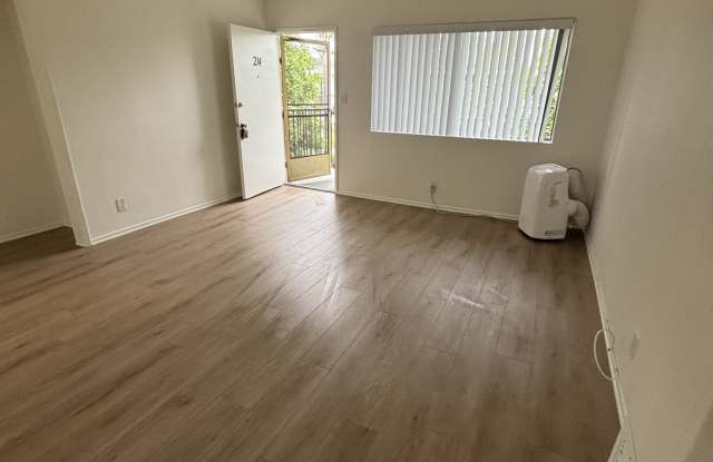 820 South Rosemead Boulevard