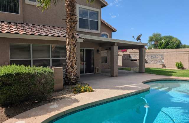 3202 E MOUNTAIN VISTA Drive