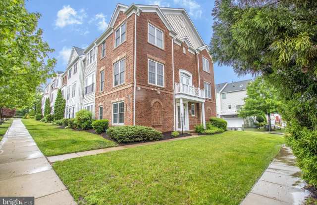 Photo of 14741 POTOMAC BRANCH DRIVE
