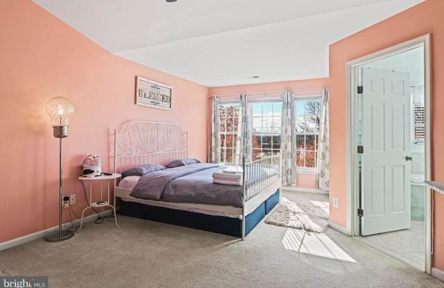 41881 PRECIOUS Square