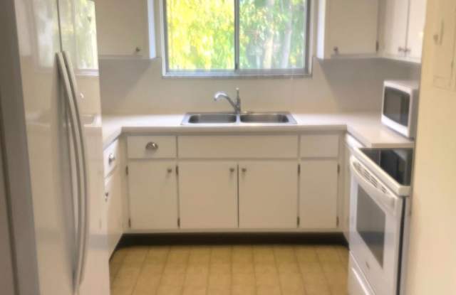 1400 Morton Avenue unit: 2A