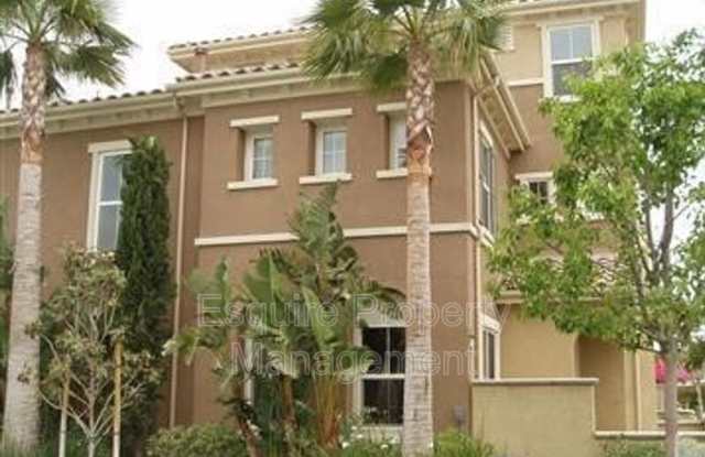 3395 SHADETREE WAY