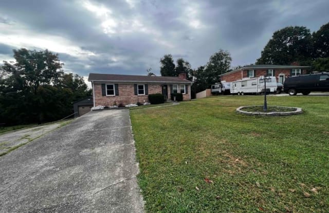 308 Martin Drive - 308 Martin Drive, Richmond, KY 40475