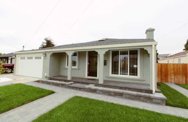 3bd/2ba + Large Sutdio! Tastefully Remodeled San Lorenzo Home - 17058 Via Del Rey, San Lorenzo, CA 94580