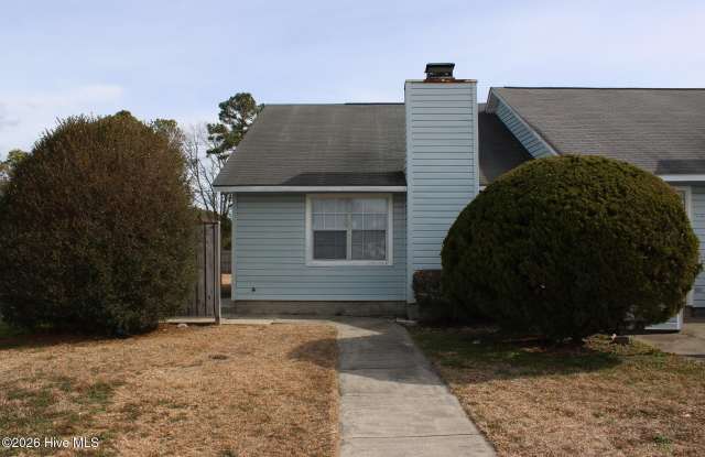 126 Witten Circle unit: Apt C