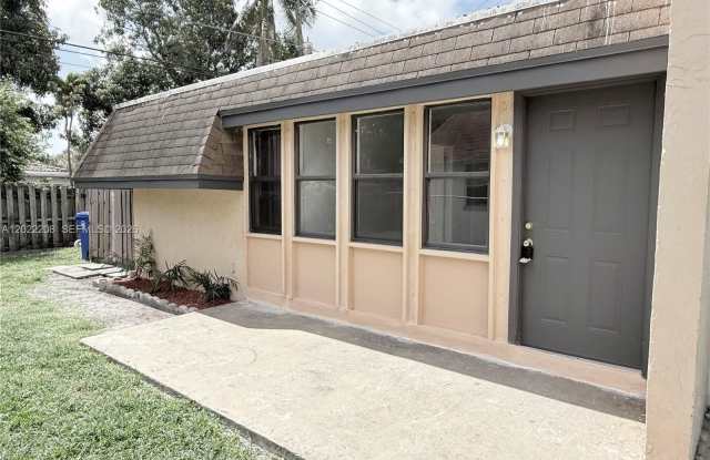1312 NW 8th Ave