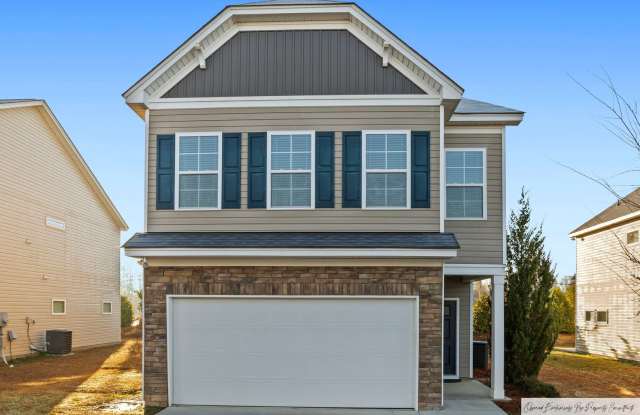 BEAUTIFUL HOME IN CONVENIENT CONGAREE POINTE
