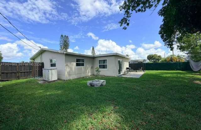 2631 NW 94th Ave