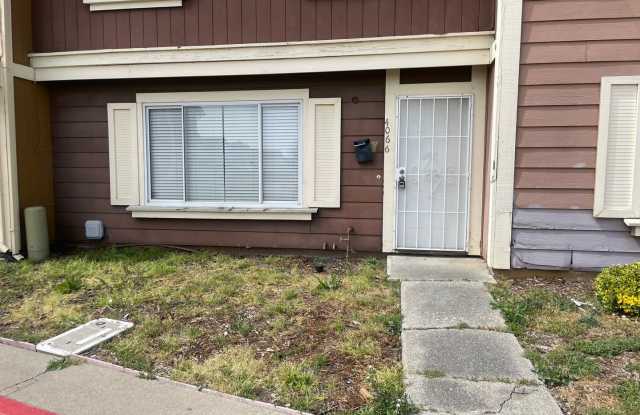 3 Bedroom, 1.5 Bath Home in Parkway Neighborhood