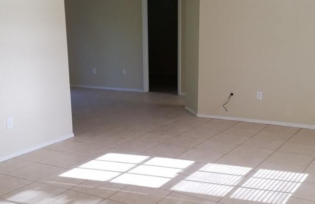 Nice 3 Bedroom 2 Bath home with Large Yard Close to Jupiter Elementary