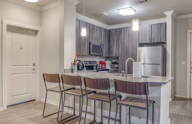 Photo of 2100 Mac Davis Lane