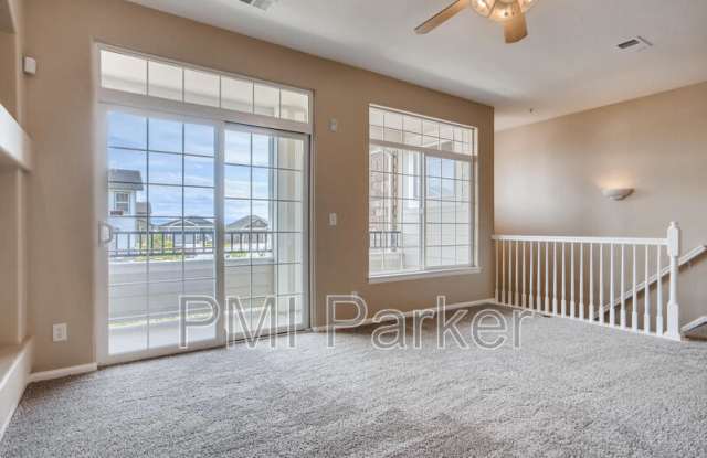 466 Black Feather Loop