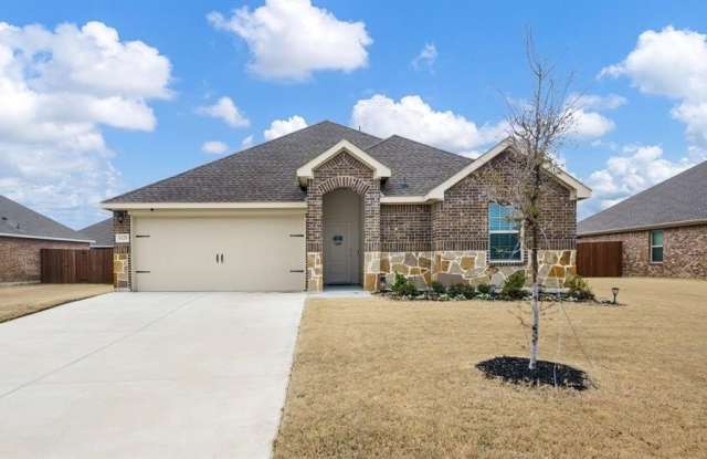 1620 Knoll Crest Drive