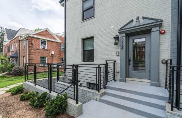 Glover Park Beauty with Parking