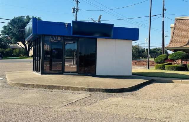 1500 W Henderson Street