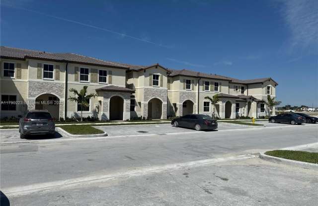 Photo of 2851 SE 25TH RD