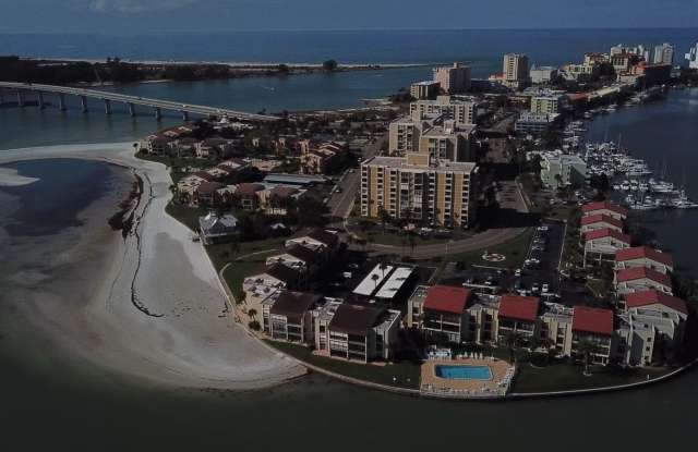 865 S GULFVIEW BOULEVARD