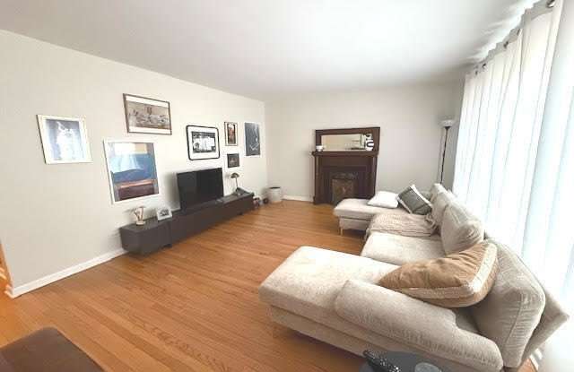 556 N BARTON Avenue unit: 1