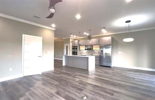 1867 BRENTWOOD COURT