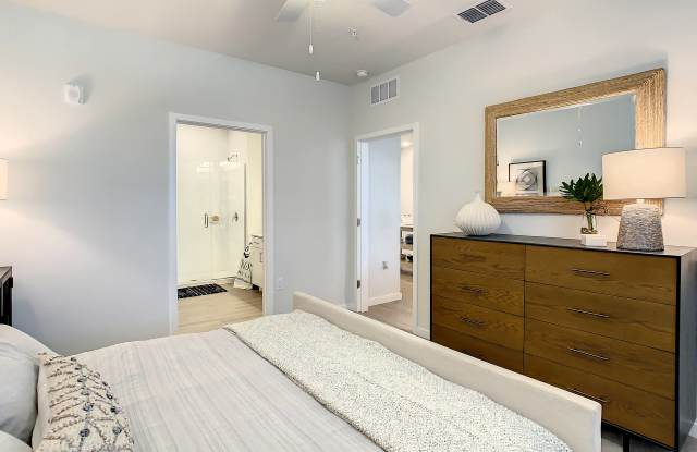 Bayfront on Sand Lake