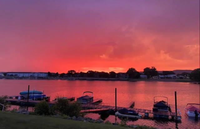 Photo of 1370 Nakomis Avenue