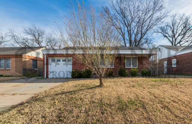 Photo of 1720 South Windsor Road