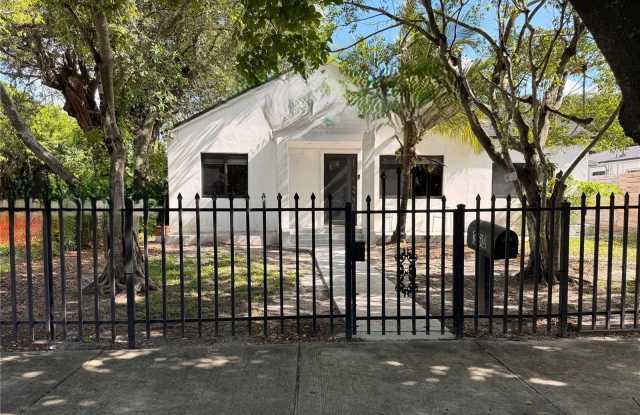 360 Northwest 40th Street