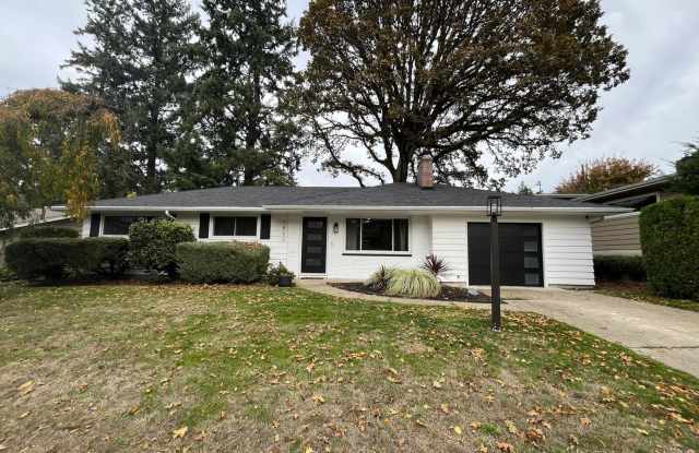 Beautifully Updated 3-Bedroom Home Near Commonwealth Lake – Single-Level Living  Large Fenced Yard (Landscaping Included)