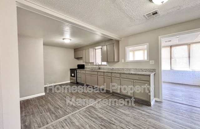 2309 Trosper PL