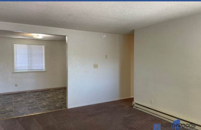 Cute 2 Bedroom 1 Bath Upstairs Apartment